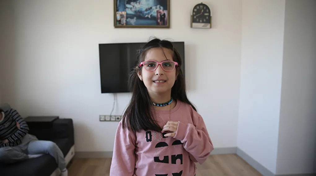 Depremde anne, baba ve ablasını kaybetti: Esma Eda dedesi ve babannesiyle hayata tutundu