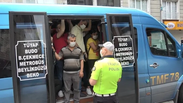 Esenyurt’ta akılalmaz görüntüler! 17 kişinin olması gereken minibüsten 35 yolcu çıktı