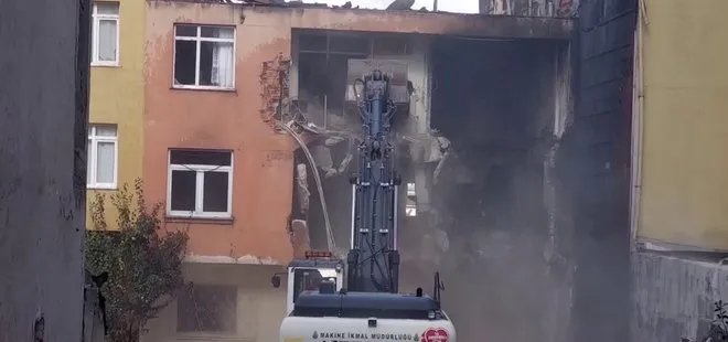 Kadıköy’de patlamanın yaşandığı bina harabeye dönmüştü! Yıkımı başlatıldı