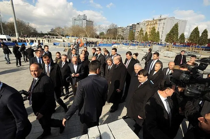 Cumhurbaşkanı Erdoğan, Taksim’de incelemelerde bulundu