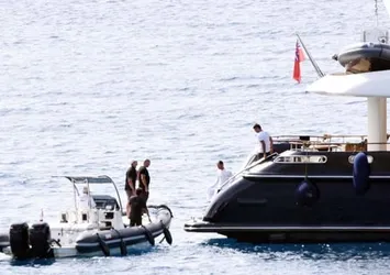 Yunan iş adamının yatında yangın çıktı