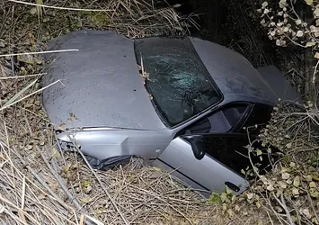 Aksaray'da kontrolden çıkan otomobil şarampole uçtu! 2'si ağır 4 yaralı