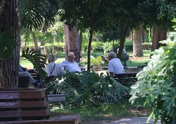 Asfalt eriten sıcaklık alarmı: Türkiye kavrulacak! Bu şehirler dikkat: Sıcaklıklar 12 derece artacak