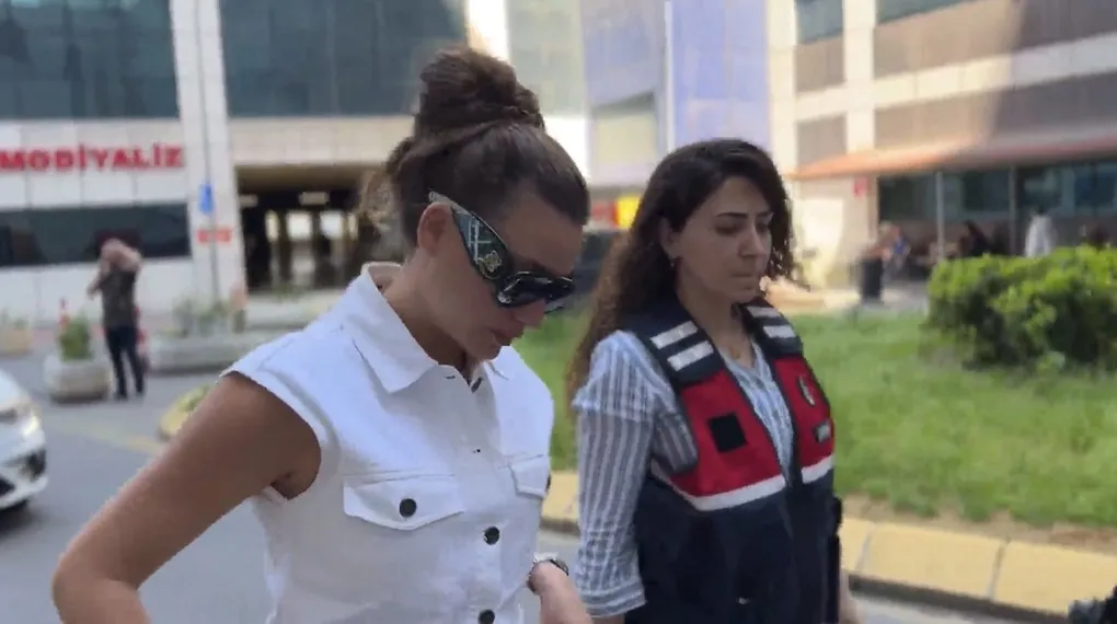 Serenay Sarıkaya gözaltına alındı