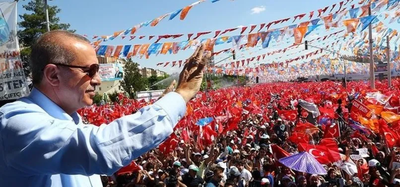 AK Parti'de 2023 hazırlıkları tam gaz devam ediyor! Kurmayla sahaya indi