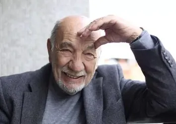 Sanat dünyasının acı kaybı! Ünlü aktör Yılmaz Gruda hayatını kaybetti