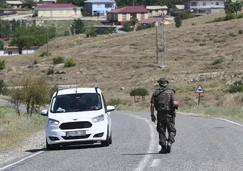 Silvan'da 3 terörist ölü ele geçirildi