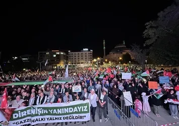 Van'da binlerce kişi Gazze için yürüdü