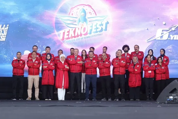 Emine Erdoğan T Kuşağına seslendi! Gelecek sizin elinizde