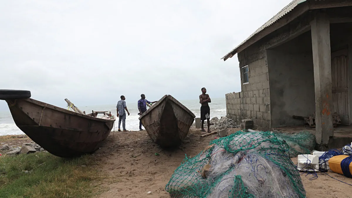 Nijerya'da tekne battı: 60 kişi hayatını kaybetti