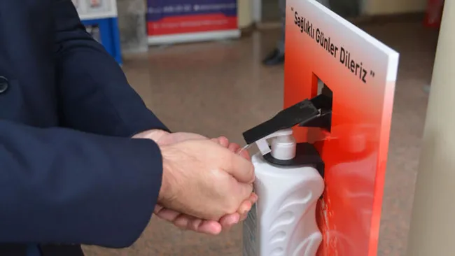 Milyonlarca insanın kullandığı dezenfektan kullanımında kritik uyarı: Kör edebilir