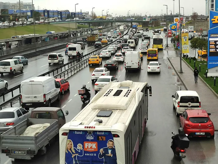Son dakika: İstanbul'da trafik kilit! Yüzde 80'i gördü - 1
