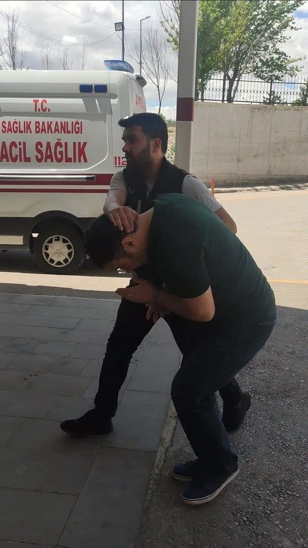1656997927543.jpeg Firari FETÖ'cüler saklandıkları evde yakalandı! - 4