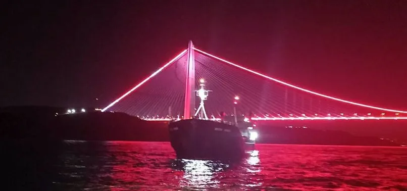 İstanbul Boğazı gemi trafiğine kapatıldı
