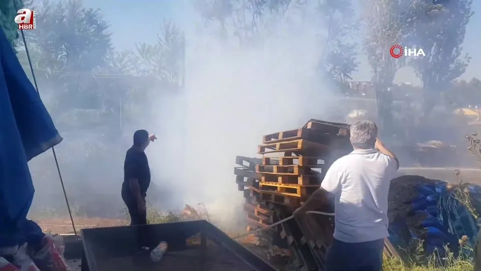 Karabük’te kömür ve odun deposu alev aldı