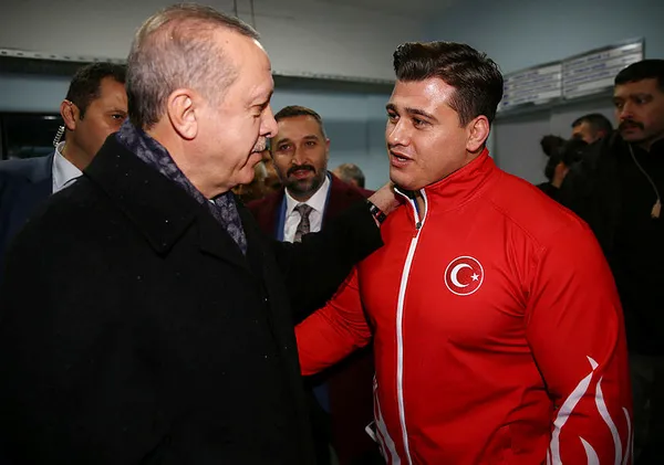 Rıza Kayaalp altın madalya kazandı! Başkan Erdoğan’dan tebrik