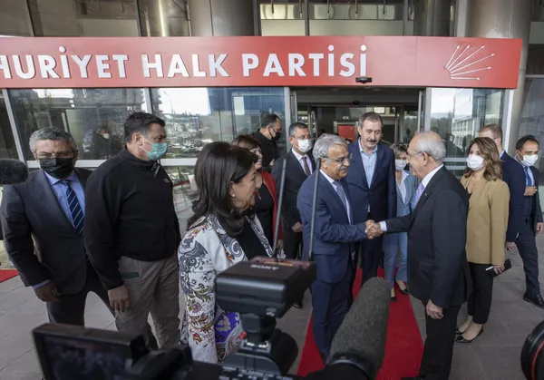 1640697882102.jpg Bu kez aynı karedeler! HDP'den CHP'ye ziyaret - 2