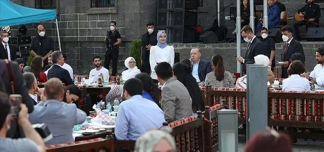 AK Parti’den gençlere özel beyanname! Başkan Recep Tayyip Erdoğan açıklayacak