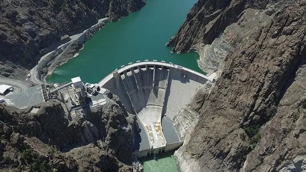 Yusufeli Barajı’nda gövde tamam: Türkiye’de birinci dünyada üçüncü! Son harcı Başkan Erdoğan atacak