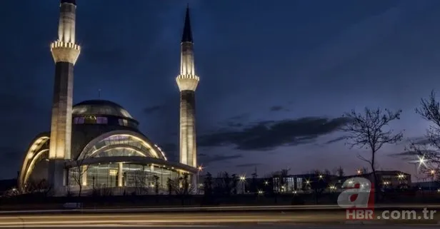 En güzel anlamlı Kadir Gecesi mesajları için tıklayın! 2019 Resimli Kadir Gecesi mesajları ve sözleri! 1