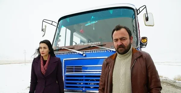 Mustafa Üstündağ eski eşi Ecem Özkaya’nın rol arkadaşına tehditler yağdırdı