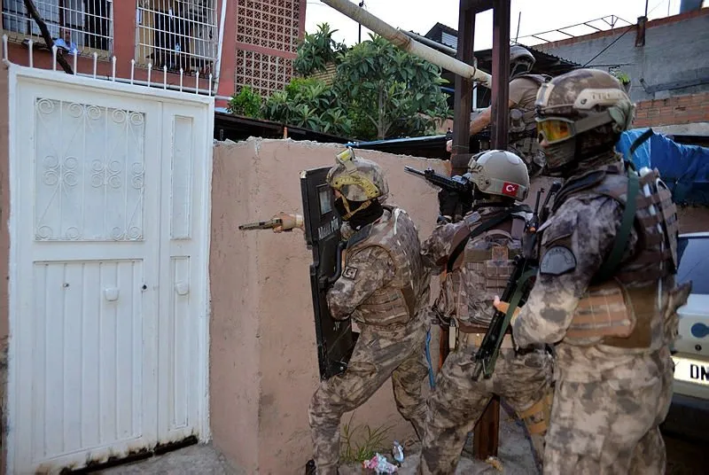 Adana Da Yasam Koclari Feto Uyelerine Operasyon Terapisi Uyguluyormus