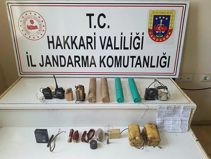 Yüksekova'da mühimmat ve patlayıcı ele geçirildi - 1