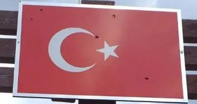 Antalya'da Türk bayrağına alçak saldırı