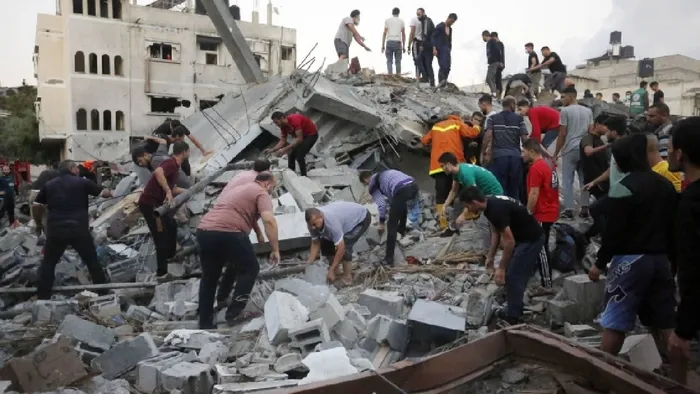 gazzede-insanlik-disi-sivil-katliami-cibaliyada-93-filistinlinin-cenazesine-ulasildi-1715956912891.jpg Gazze'de insanlık dışı sivil katliamı! Cibaliya'da 93 Filistinlinin cenazesine ulaşıldı - 3