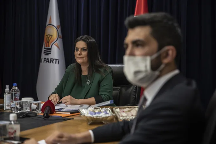 Siyasi partiler video konferans aracılığıyla bayramlaştı