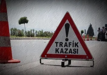 Otomobiller kafa kafaya çarpıştı: 8 yaralı