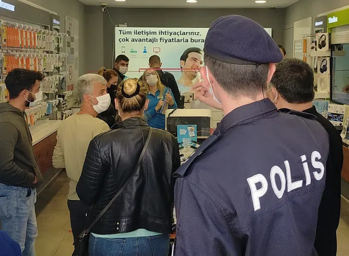Bulgarların akın ettiği Edirne'de cadde doldu taştı! Adım atacak yer kalmadı - 1