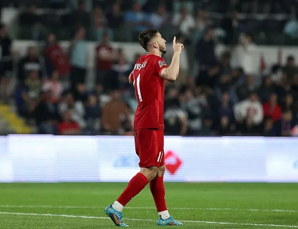 Galatasaray’dan Beşiktaş’a transfer çalımı! Halil Dervişoğlu yeniden Galatasaray’da! Beşiktaş’a flaş gönderme