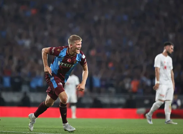 Son dakika | Trabzonspor'da ayrılık! Andreas Cornelius Kopenhag'a transfer oldu - 3