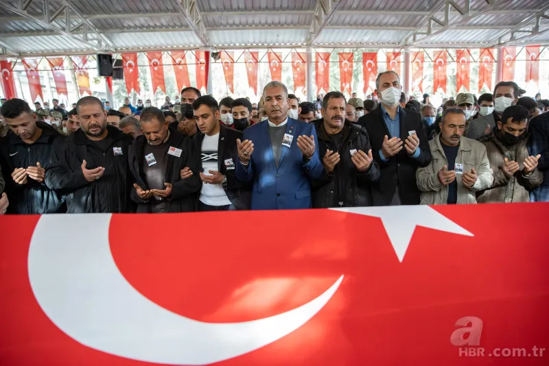 Şehit Uzman Çavuş Savaş Dinç'e son veda! Yürek yakan anlar: Babasını asker selamıyla uğurladı 17