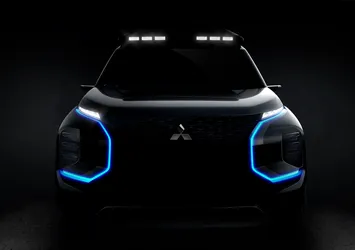 Mitsubishi Engelberg Tourer Cenevre'de örtüsünü kaldıracak