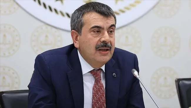 milli-egitim-bakani-yusuf-tekin-mesaj-verdi-9-siniflara-telafi-sinavi-mi-geliyor-1718469454268.jpg Milli Eğitim Bakanı Yusuf Tekin mesaj verdi! 9. sınıflara telafi sınavı mı geliyor? - 1