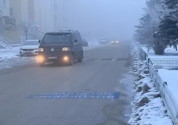 Termometreler eksi 22 dereceyi gösterdi! Erzurum buz kesti