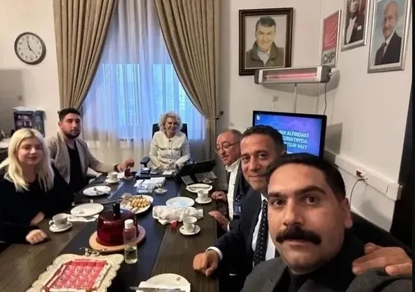 1711611041399.jpg Ekrem İmamoğlu hakkında bomba gerçek! Canlı yayında itiraf: Kılıçdaroğlu'na oy vermeyin diye talimat verdi - 3