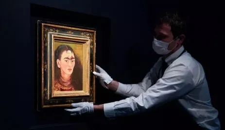 frida-kahlonun-otoportresi-rekor-fiyattan-satildi-1637133952461.jpg Frida Kahlo'nun otoportresi rekor fiyattan satıldı! - 3
