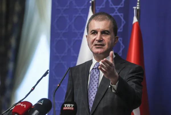 son-dakika-ak-partide-istisare-toplantisi-omer-celik-baskan-erdogan-kktcdeki-torenlere-katilacak-1625135257631.jpg Son dakika: AK Parti'de İstişare toplantısı | Ömer Çelik: Başkan Erdoğan KKTC'deki törenlere katılacak - 1