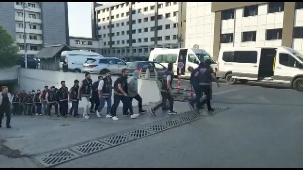 chpli-maltepe-belediyesindeki-rusvet-carkinda-telefon-kayitlari-ortaya-cikti-hirsizlik-yapsin-diye-mi-koydu-or-1662092593438.jpeg CHP'li Maltepe Belediyesi'ndeki rüşvet çarkında telefon kayıtları ortaya çıktı: Hırsızlık yapsın diye mi koydu oraya Ali abi... - 5