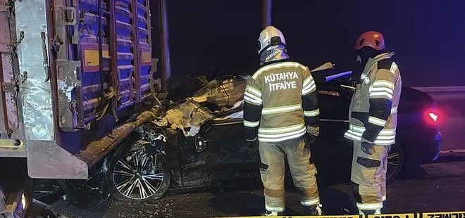 Kütahya'daki kazada can pazarı: 4 kişi hayatını kaybetti