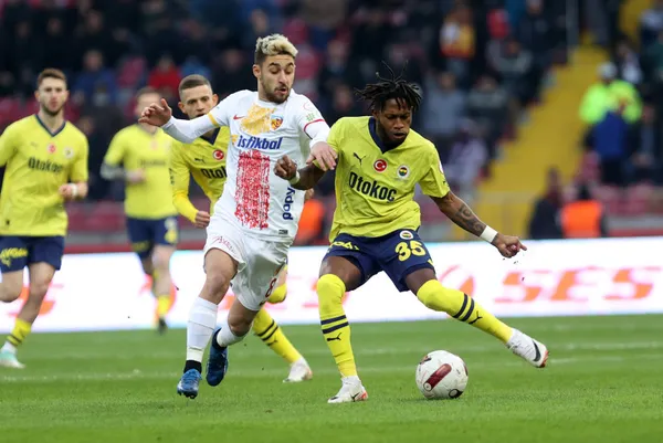 Son dakika | Kayserispor-Fenerbahçe maçı lige damgasını vurdu - 1