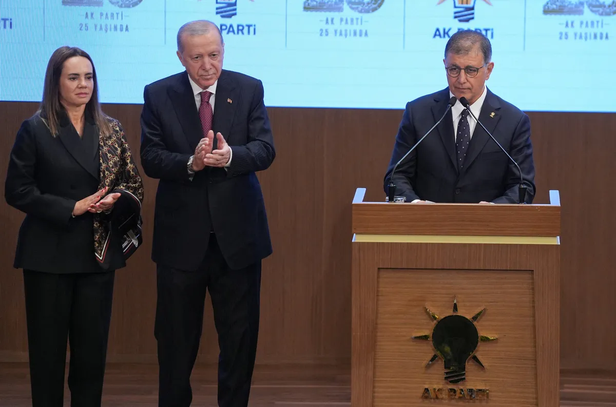 Cemil Tugay AK Parti’ye geçiş sürecinde Başkan Erdoğan ile olan diyaloğunu anlattı: "Bana güven verdi" - 6