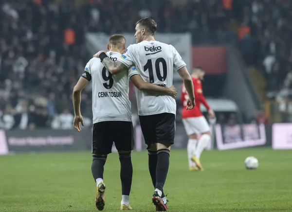 besiktas-kasimpasa-canli-anlatim-besiktas-kasimpasa-maci-saat-kacta-1673112719561.jpg Kartal golcüleriyle uçtu! Beşiktaş Kasımpaşa'yı 2 golle geçti - 3