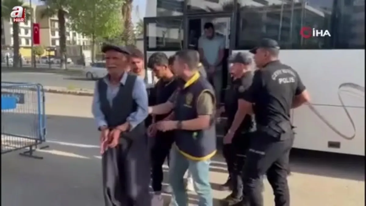 Adıyaman'da muhtarlık kavgasında gözaltına alınan 56 şahıs adliyeye sevk ediliyor