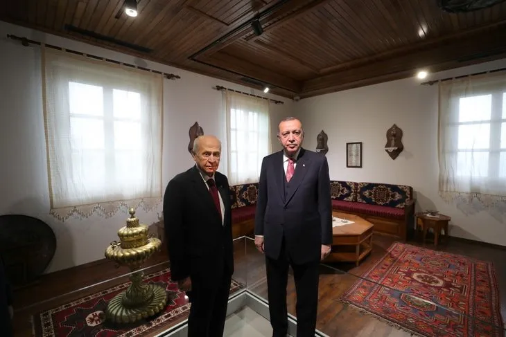 Başkan Erdoğan ve MHP Genel Başkanı Devlet Bahçeli, Demokrasi ve Özgürlükler Adası’nı gezdi