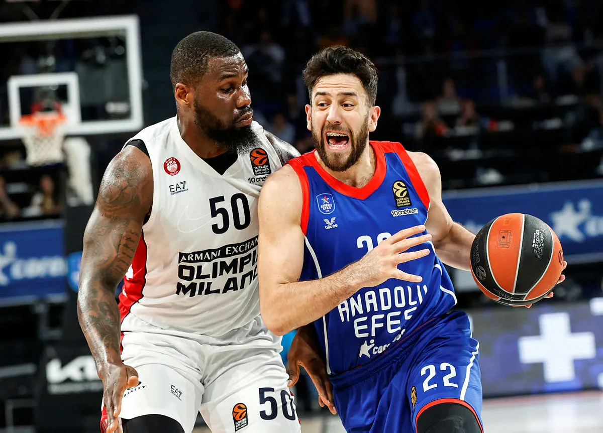 Anadolu Efes yeniden Final Four'da! Olimpia Milano'yu deviren temsilcimiz Avrupa'da yeni kupa peşinde