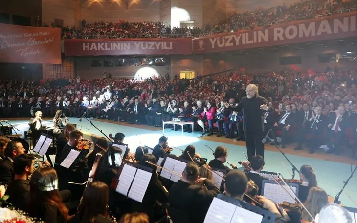 Başkan Erdoğan’a ünlü sanatçı Goran Bregovic’ten sürpriz: Türkiye Yüzyılı şarkısına eşlik etti
